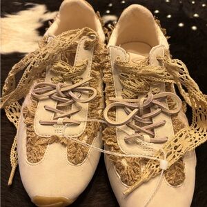 Sam Edelman Cream Lace Sneakers